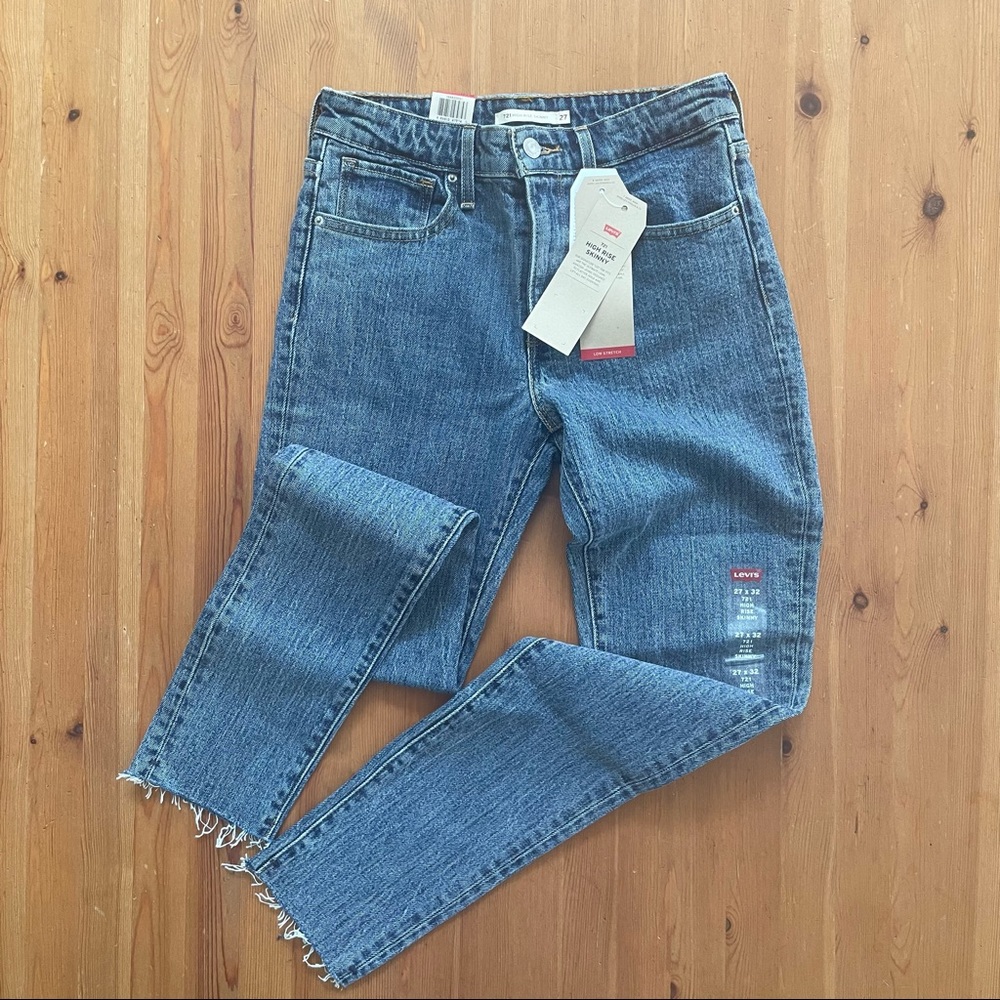 High Rise Skinny Levi’s